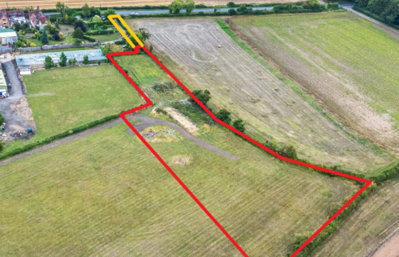 Plot for sale in Binton photo